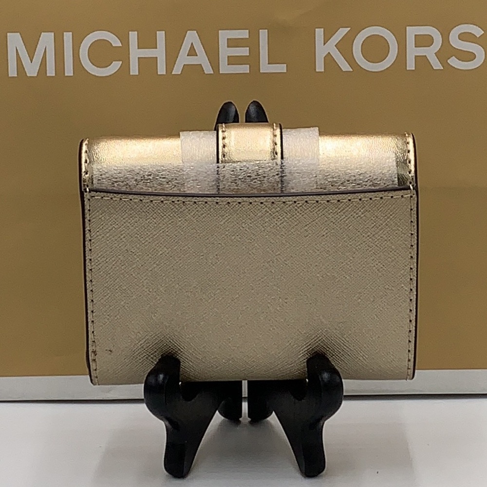 MICHAEL KORS
Carmen Medium Faux Leather Wallet
Pale Gold - Picture 5 of 13